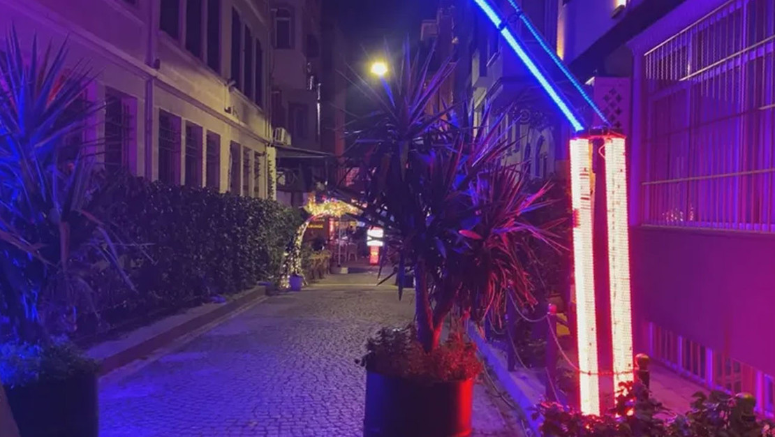 almanya-dan-gelen-gurhan-takil-otelinde-hayatini-kaybetti