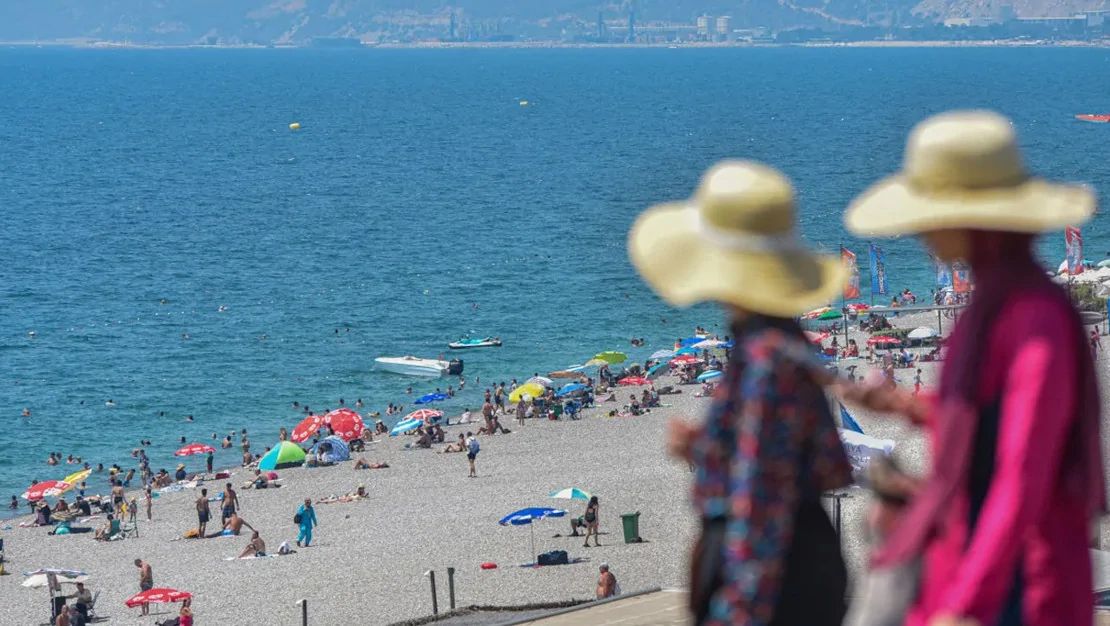 antalya-da-cuma-gunu-sicaklik-44-4