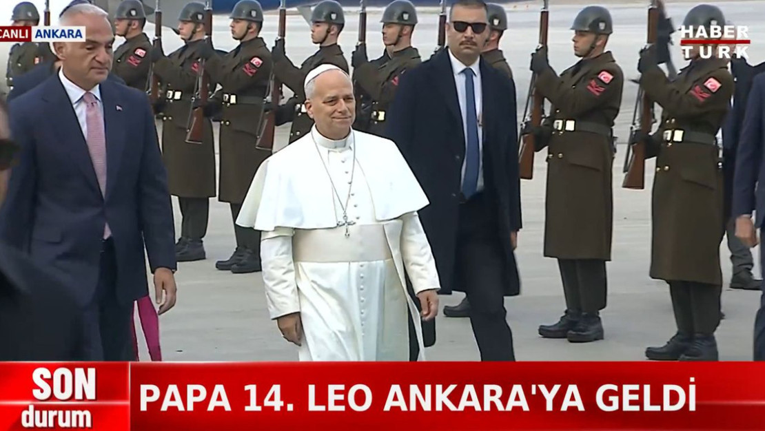 papa-14-leo-turkiye-ziyaretine-basladi