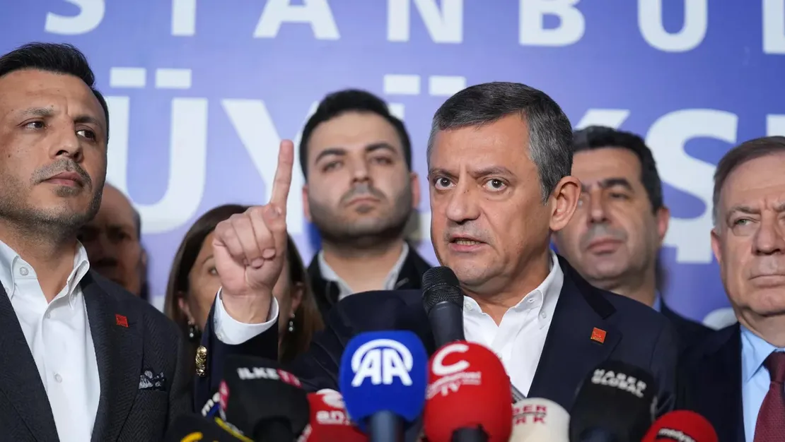 chp-den-olaganustu-kurultay-hamlesi