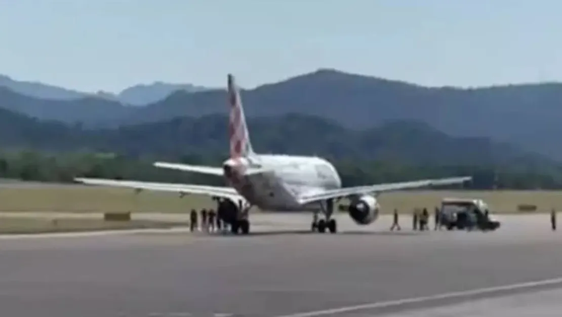 bergamo-havalimani-kapatildi-kisi-yutuldu