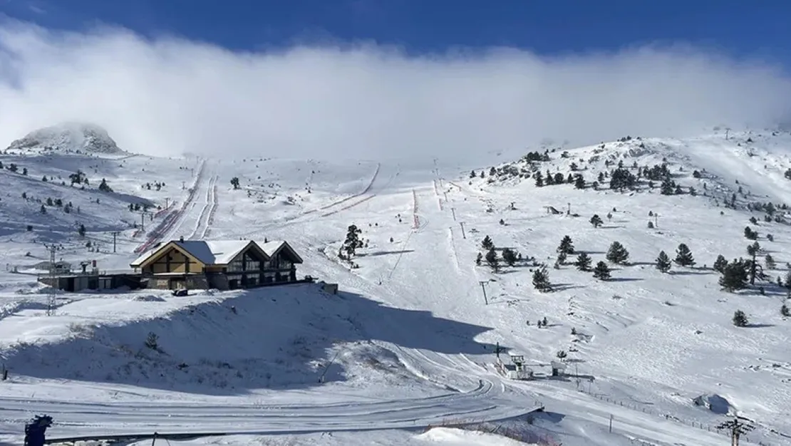 kar-kalinliklari-kayak-merkezlerinde-yukseldi