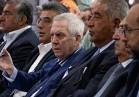 fenerbahce-de-aziz-yildirim-surprizi-yasandi