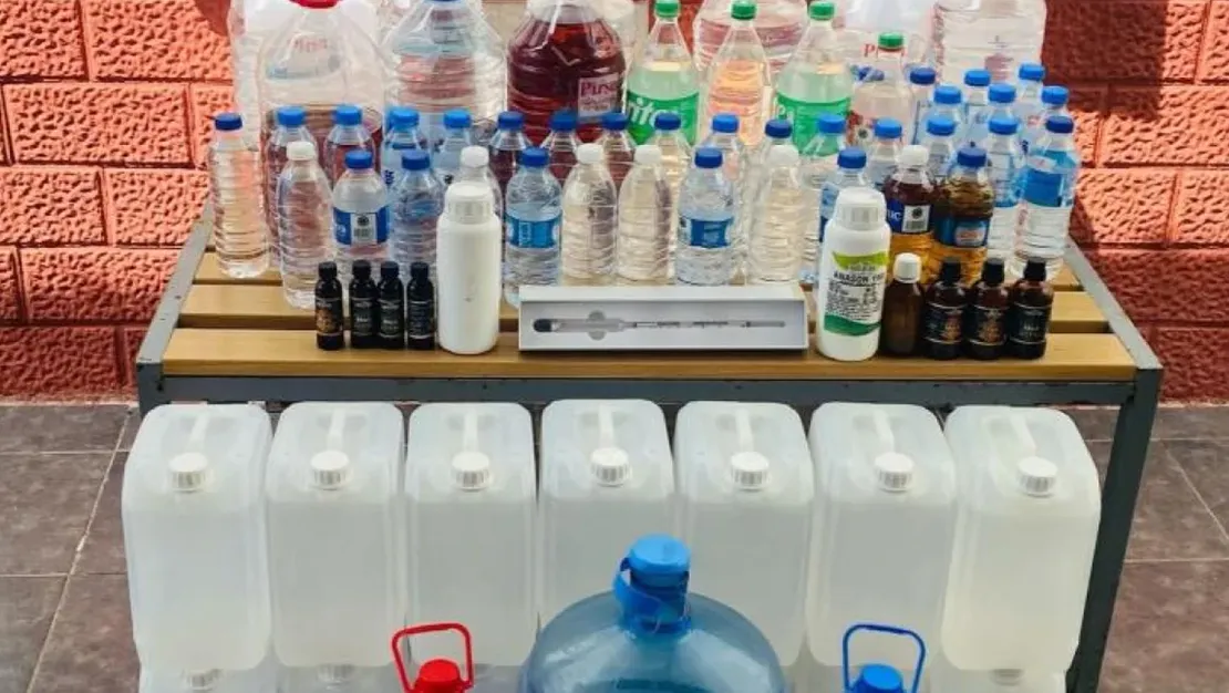 izmir-de-8-ton-kacak-alkol