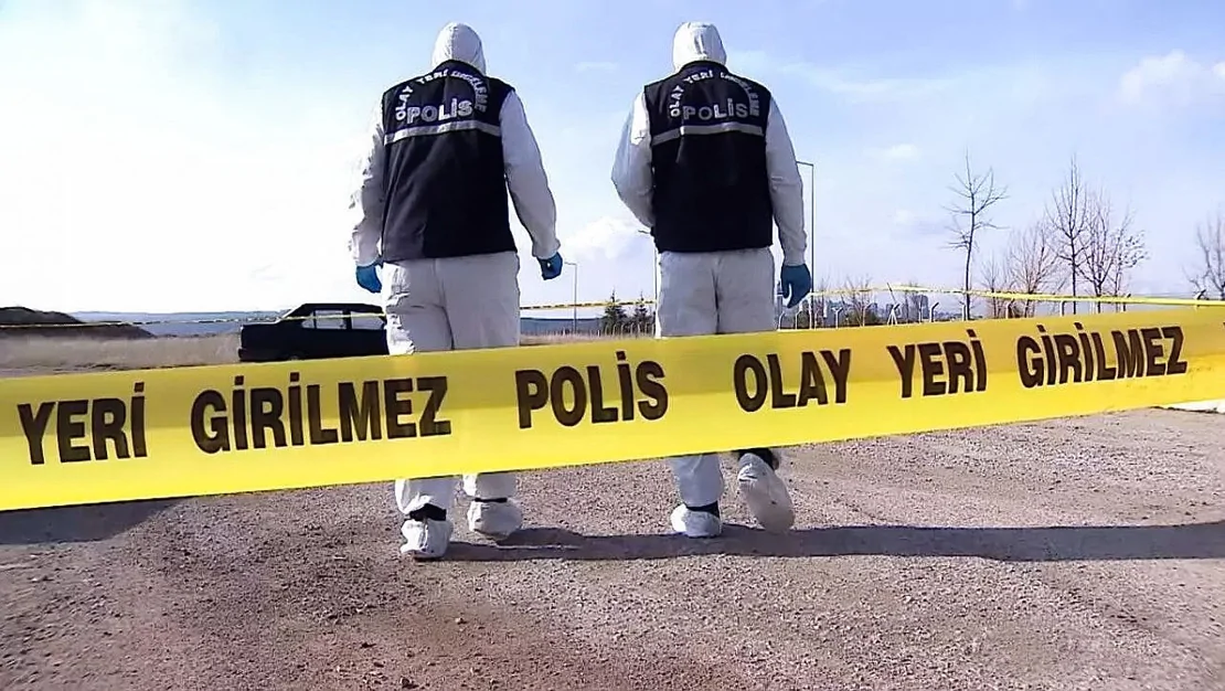 katil-zanlilari-babasi-ve-amcasi-tutuklandi