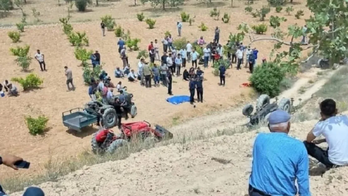 tinazdere-de-traktor-devrildi-genc-oldu