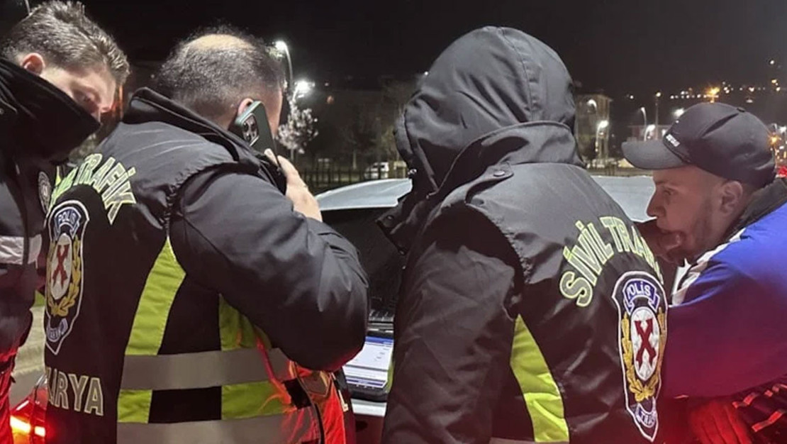 sakarya-da-ehliyetsiz-surucuye-200-bin-tl-ceza