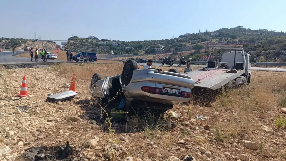 mersin-de-otomobil-takla-atti