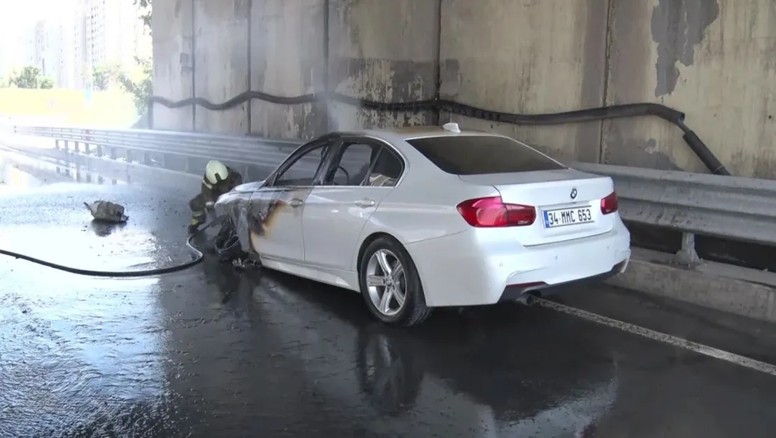 atasehir-de-luks-otomobil-yandi