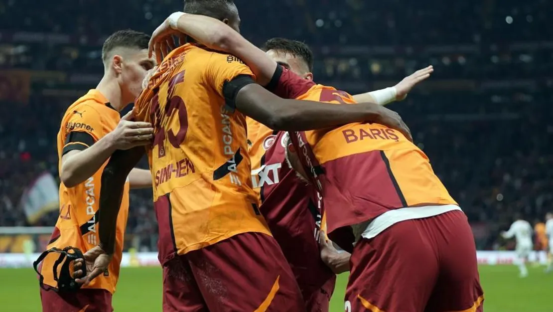 ajax-galatasaray-karsilasmasi-canli-yayin