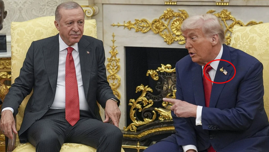 erdogan-trump-gorusmesinde-dikkat-ceken-rozet