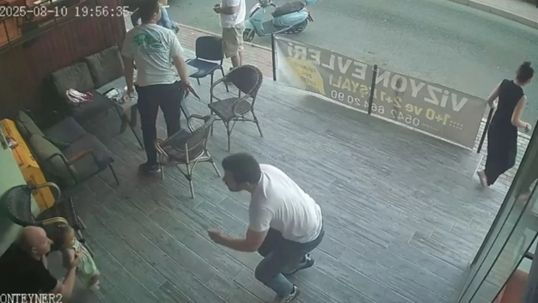 deprem-ani-guvenlik-kameralarina-yansidi