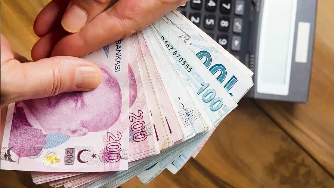 4-bin-tl-lik-bayram-ikramiyesi-gorusuluyor