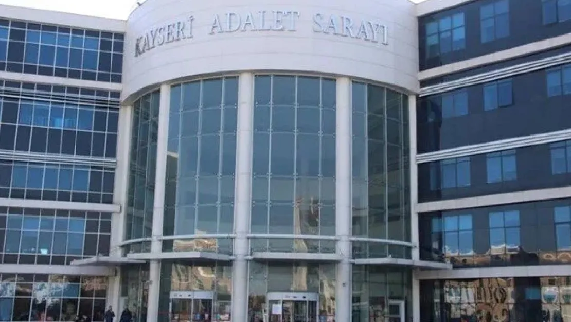 ruhsatsiz-tabancayla-adliyeye-girme-girisimi