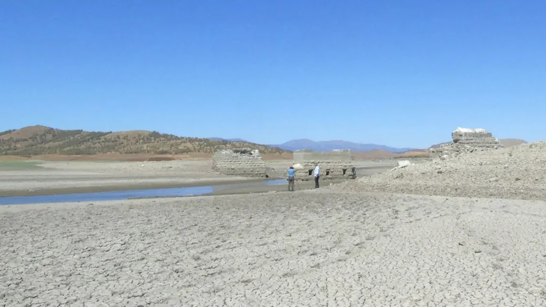 gaziantep-te-tahtakopru-baraji-ndan-su-cekildi