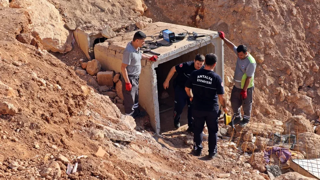 antalya-da-drenaj-tunelinde-21-cocuk