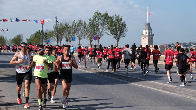 istanbul-da-kosu-etabi-nedeniyle-trafik-duzenlemeleri