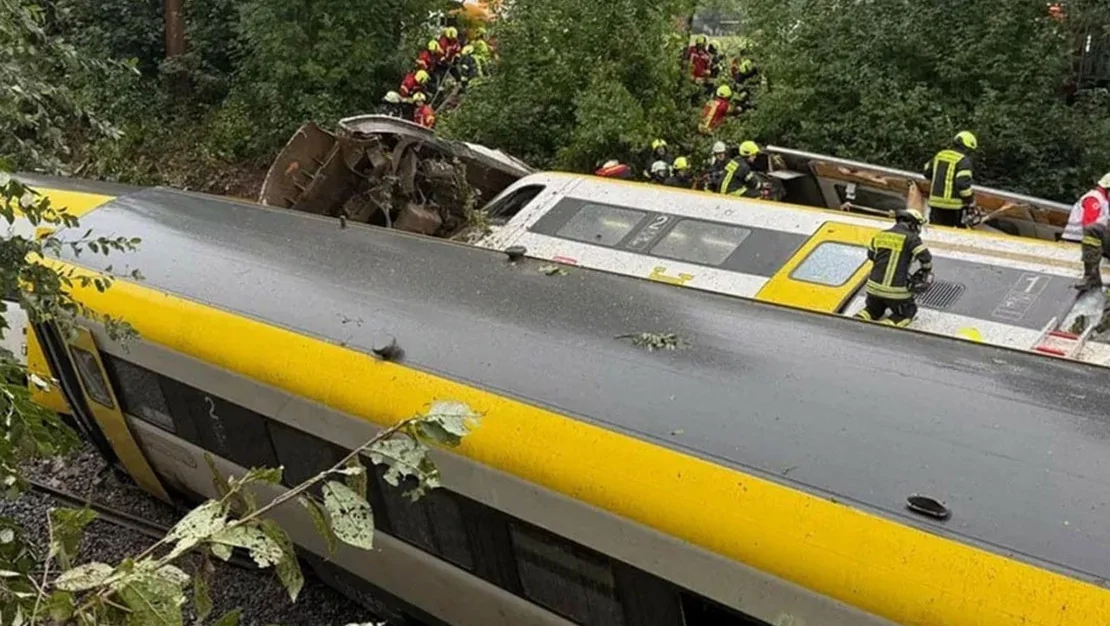 almanya-da-tren-kazasi-meydana-geldi