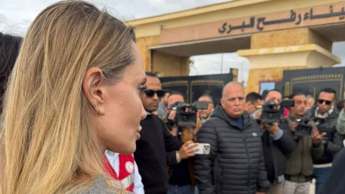 angelina-jolie-refah-sinirini-ziyaret-etti