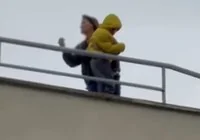 anne-engelli-ogluyla-catiya-cikti