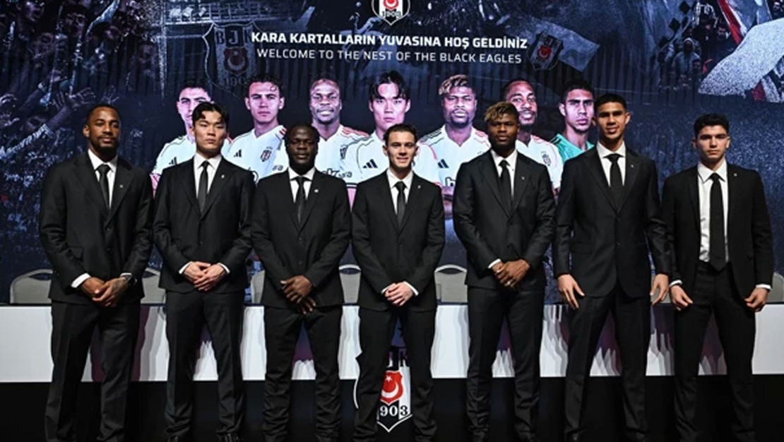 besiktas-ta-yeni-transferler-icin-imza-toreni-gerceklestirildi