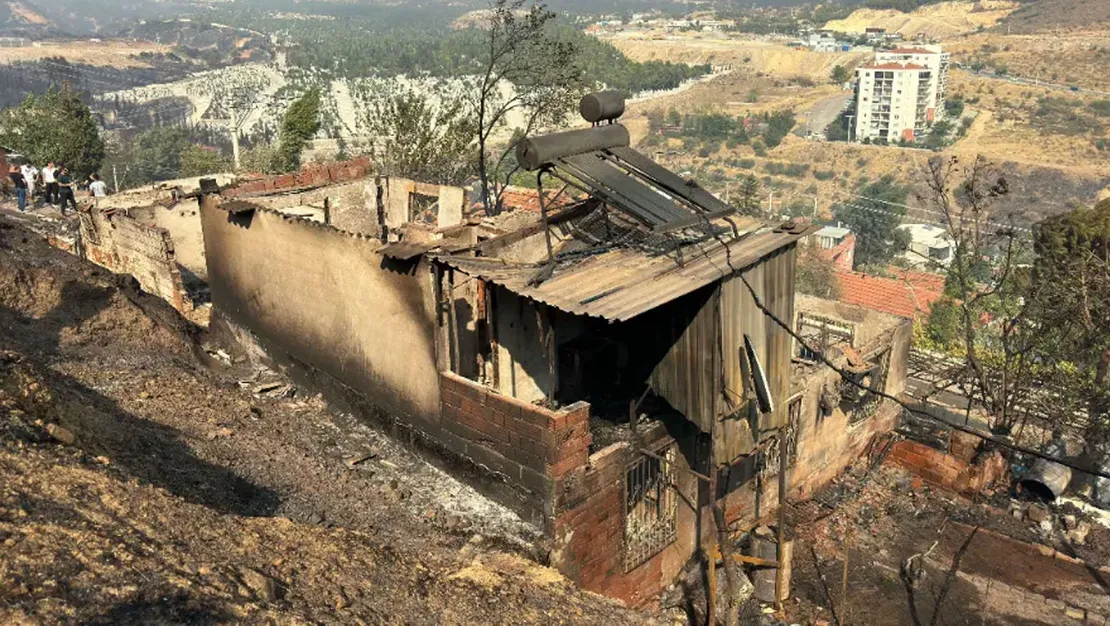 izmir-de-228-konut-agir-hasarli