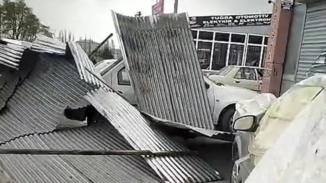 kars-ta-siddetli-ruzg-r-catilar-uctu