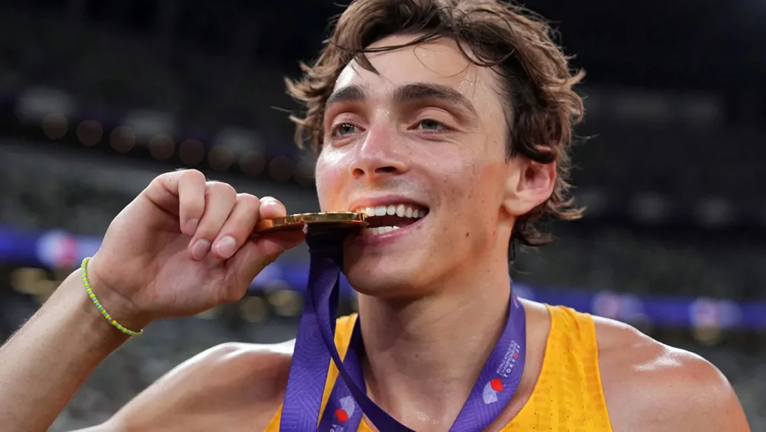 armand-duplantis-14-dunya-rekorunu-kirdi