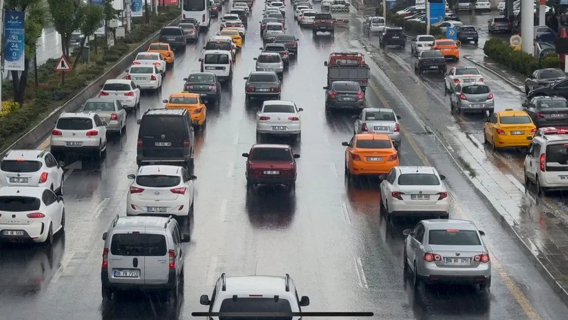 ankara-da-yagmur-etkisini-gosterdi