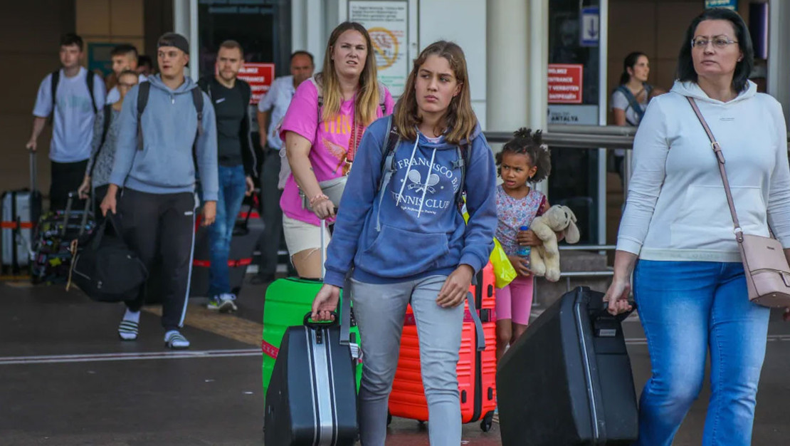 antalya-da-yilbasi-hazirliklari-tum-hiziyla-devam-ediyor