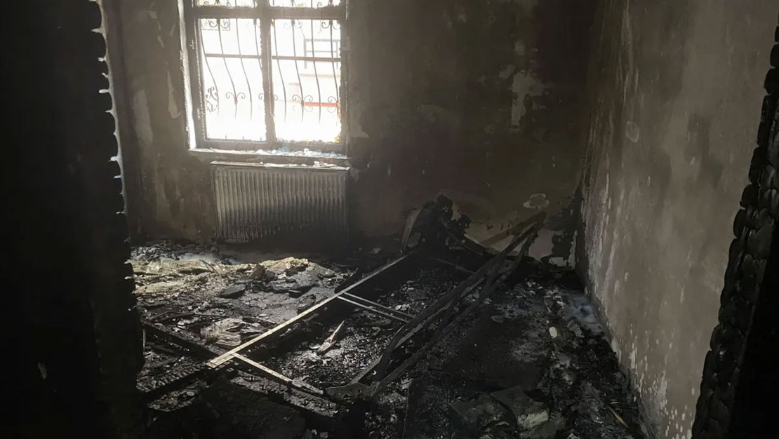 aktepe-mahallesi-nde-4-katli-apartmanda-yangin