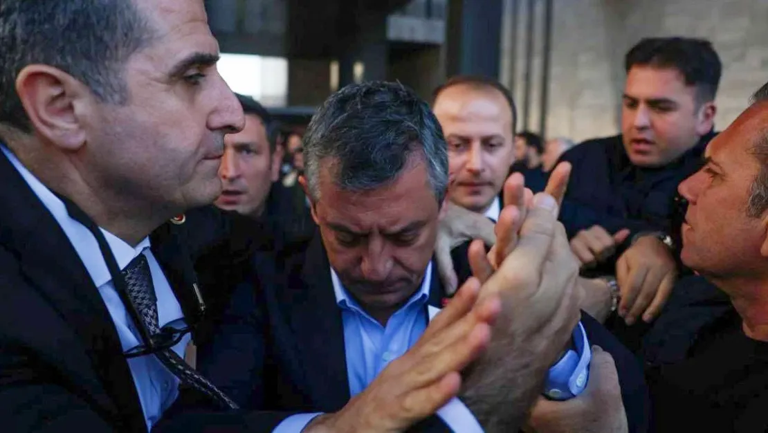 hurriyet-yazari-abdkdr-slv-ozgur-ozl-e-saldiriyi-iddia-etti