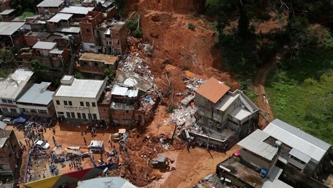 brezilya-da-sel-felaketi-can-kaybini-artirdi-68-olu