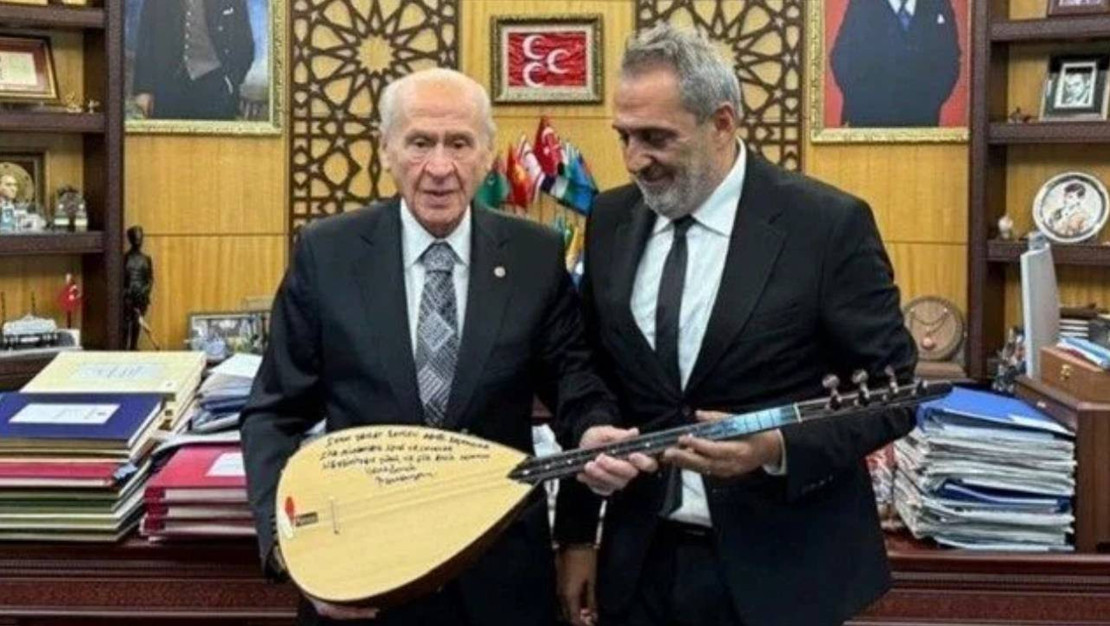 bahceli-ye-yavuz-bingol-den-baglama-hediyesi