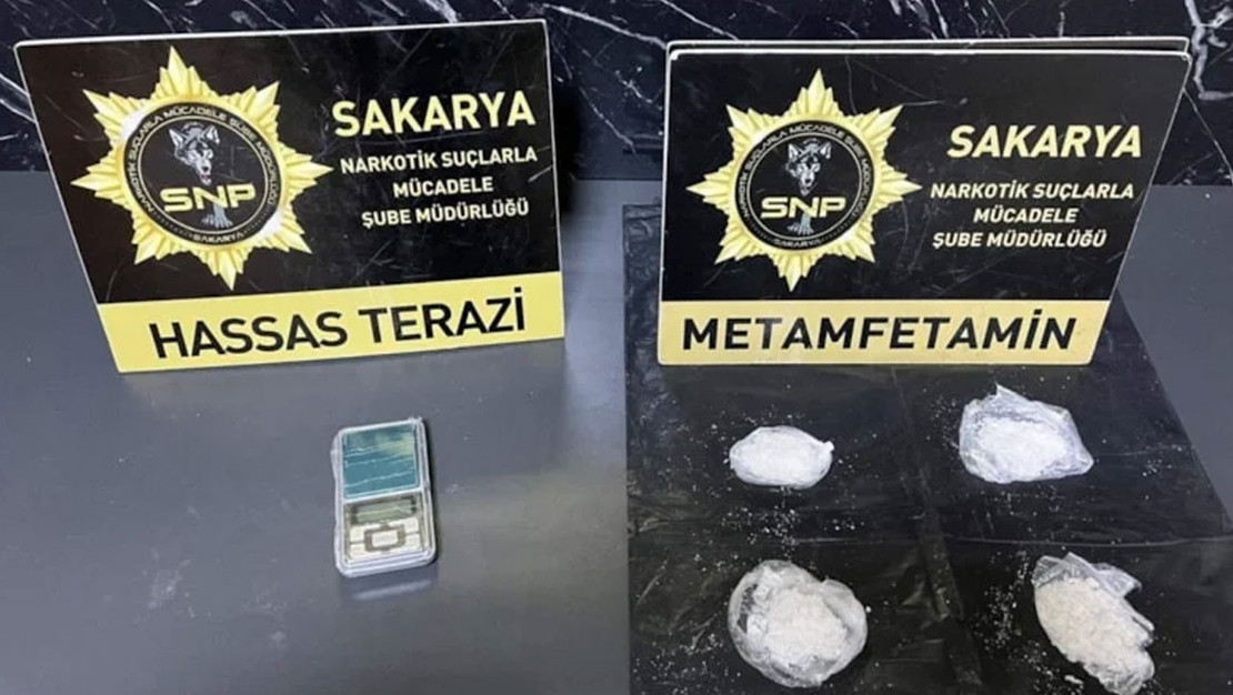 sakarya-da-uyusturucu-sebekesi-cokertildi-2-supheli-tutuklandi