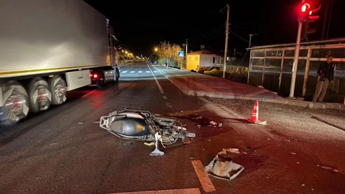 mersin-de-motosiklet-kazasi-19-yasindaki-genc-hayatini-kaybetti