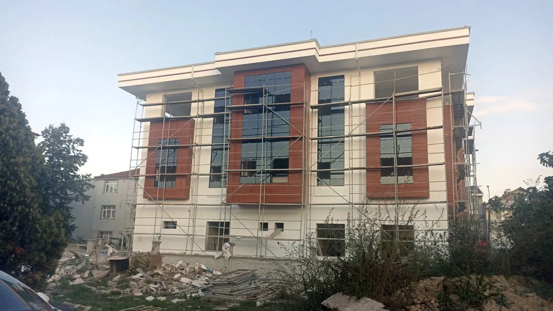 asansor-cokmesiyle-iki-isci-hayatini-kaybetti
