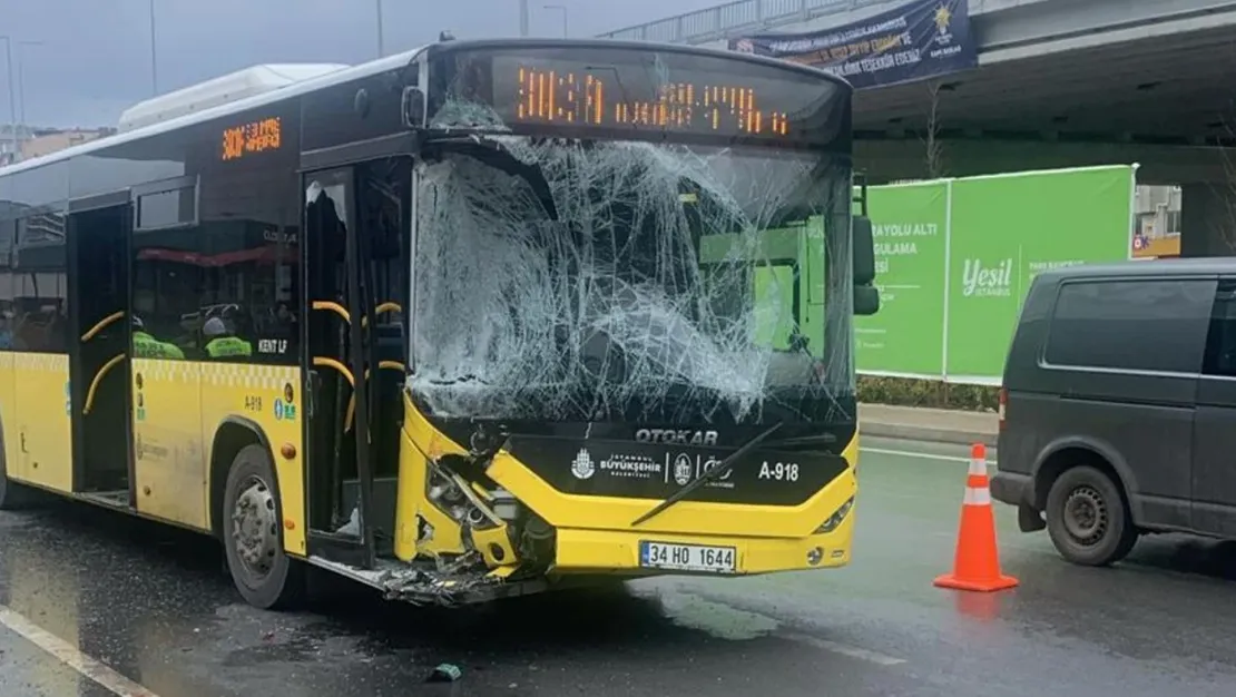 silivri-de-iett-otobusu-minibuse-carpti-3-yarali