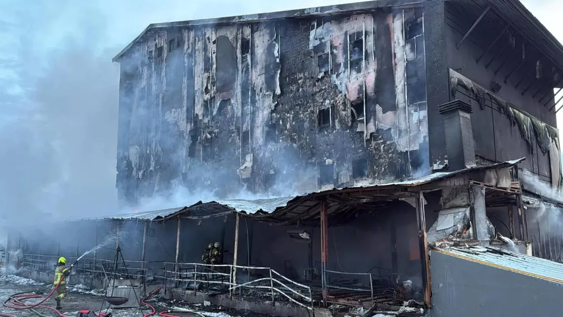 uludag-daki-otelde-yangin-berkin-usta-oldu