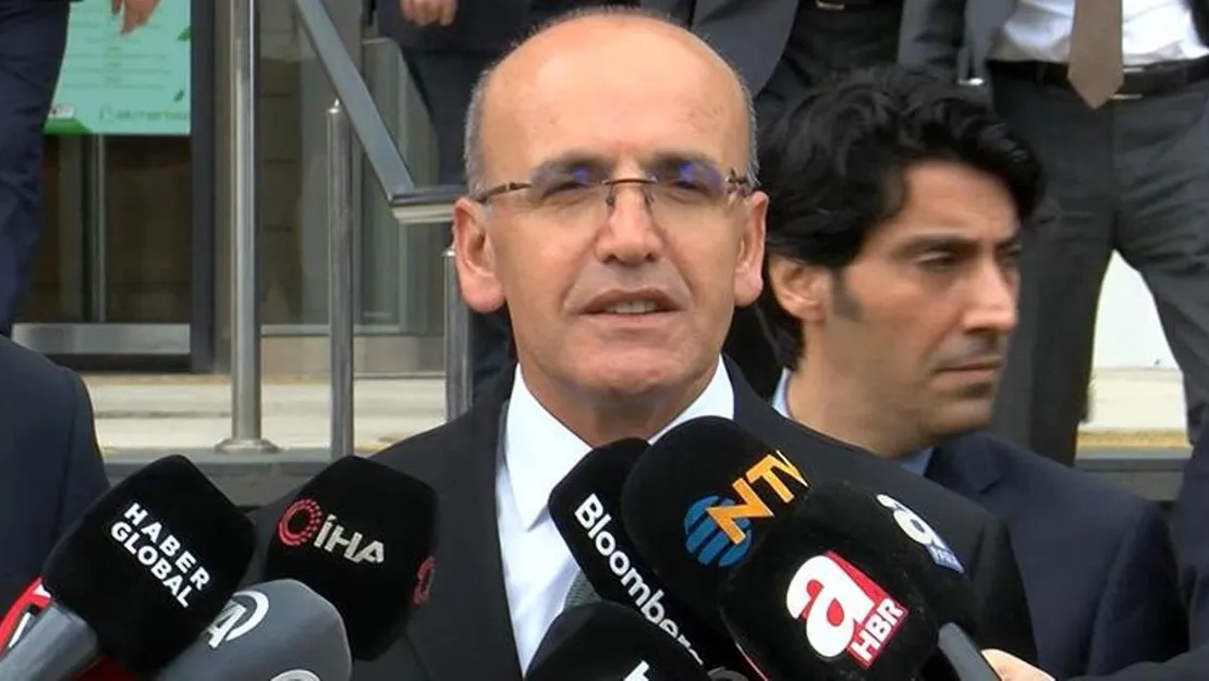 dunyada-tek-ulke-kredi-notunu-yukseltti