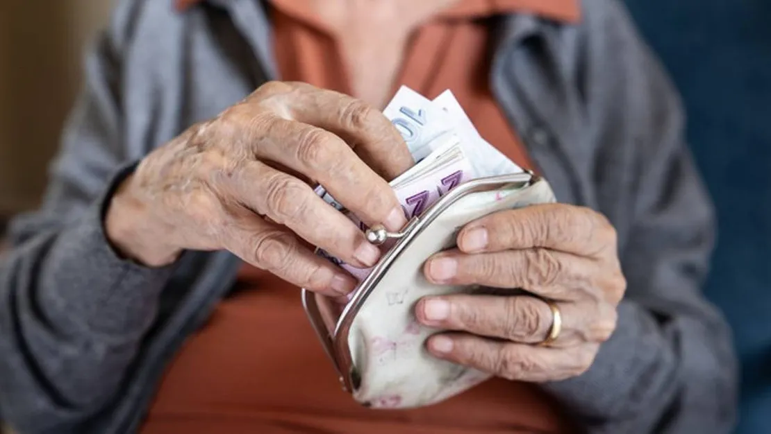 emekliye-bayram-ikramiyesi-zammi-mecliste