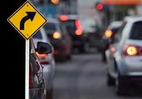 trafikteki-kaplumbaga-uyari-levhalarina-dikkat