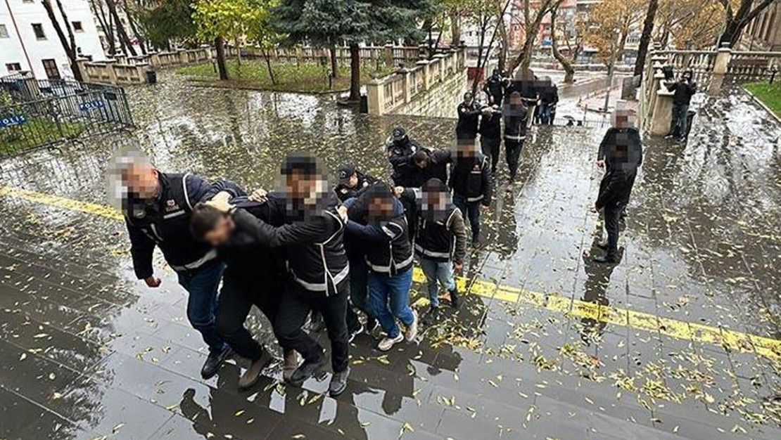 cocuk-suclari-burosu-daltonlar-ve-baris-boyun-a-dava-acti