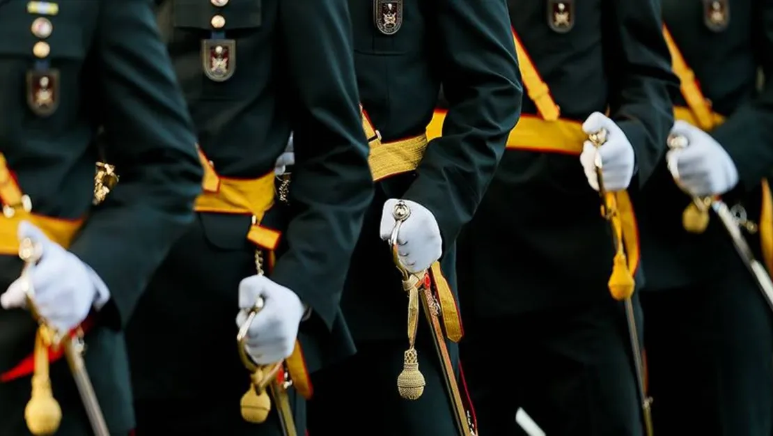 askeri-ogrencilere-yatay-gecis-yasagi