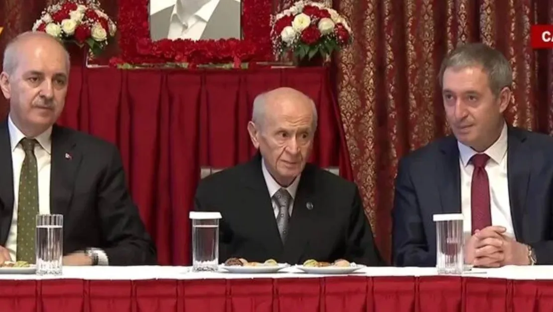 tbmm-de-sirri-sureyya-anmasi-yapildi-dem-parti-heyeti-ziyaretler-aldi-mhp-lideri-bahceli-meclis-e-dondu-rahatsizligini-ileri-plana-itti-terorsuz-turkiye-ideali-vasiyet-gosterildi