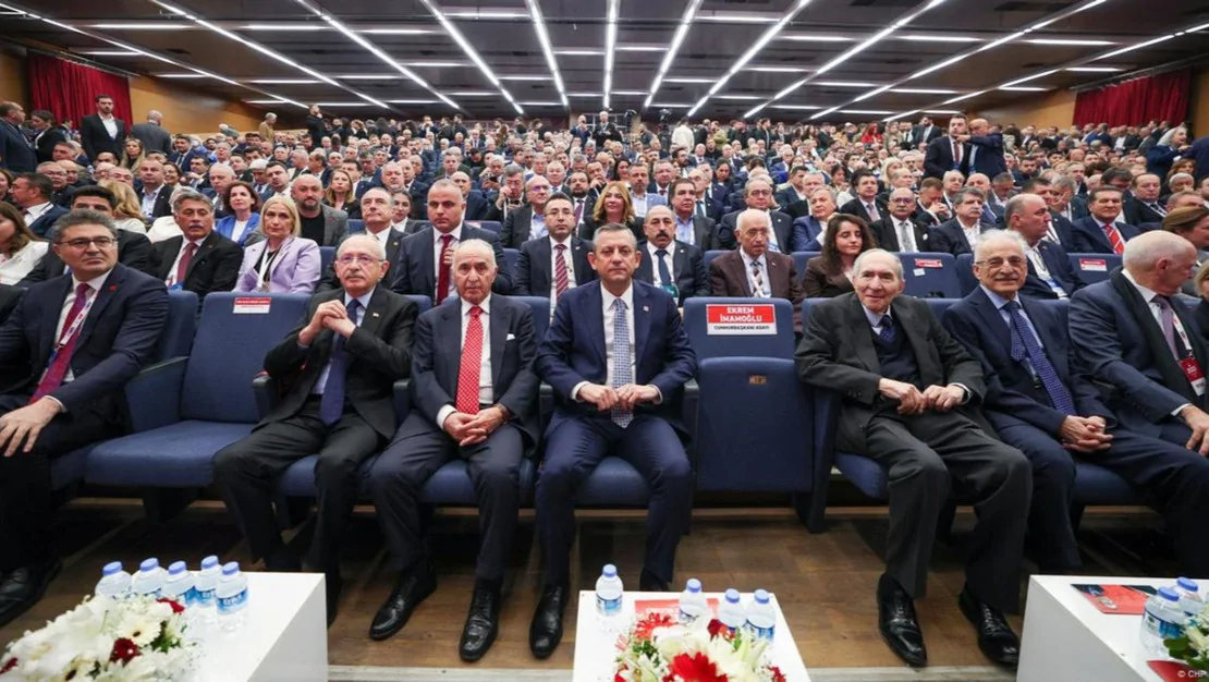 chp-kurultay-tarihini-kasim-da-acikladi