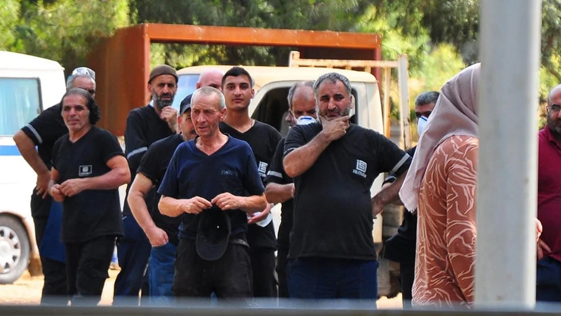 manisa-da-kimyasal-madde-ile-3-isci-hastaneye-kaldirildi