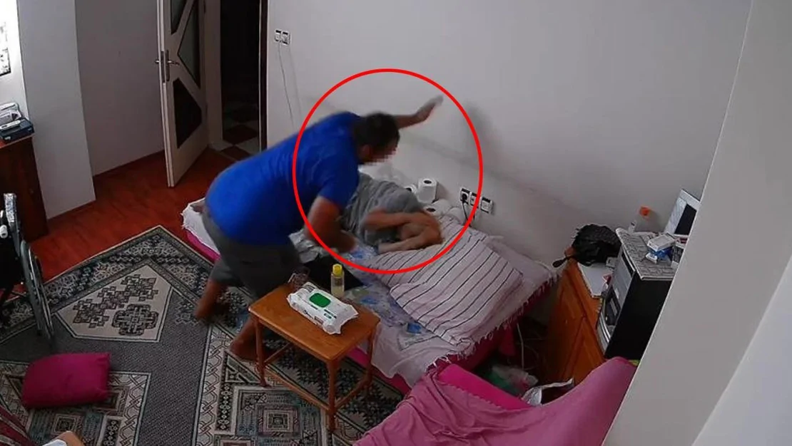 denizli-de-evlat-siddeti-doktor-annesini-dodu