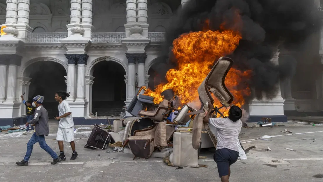 nepal-de-siddetli-protestolar-devam-ediyor