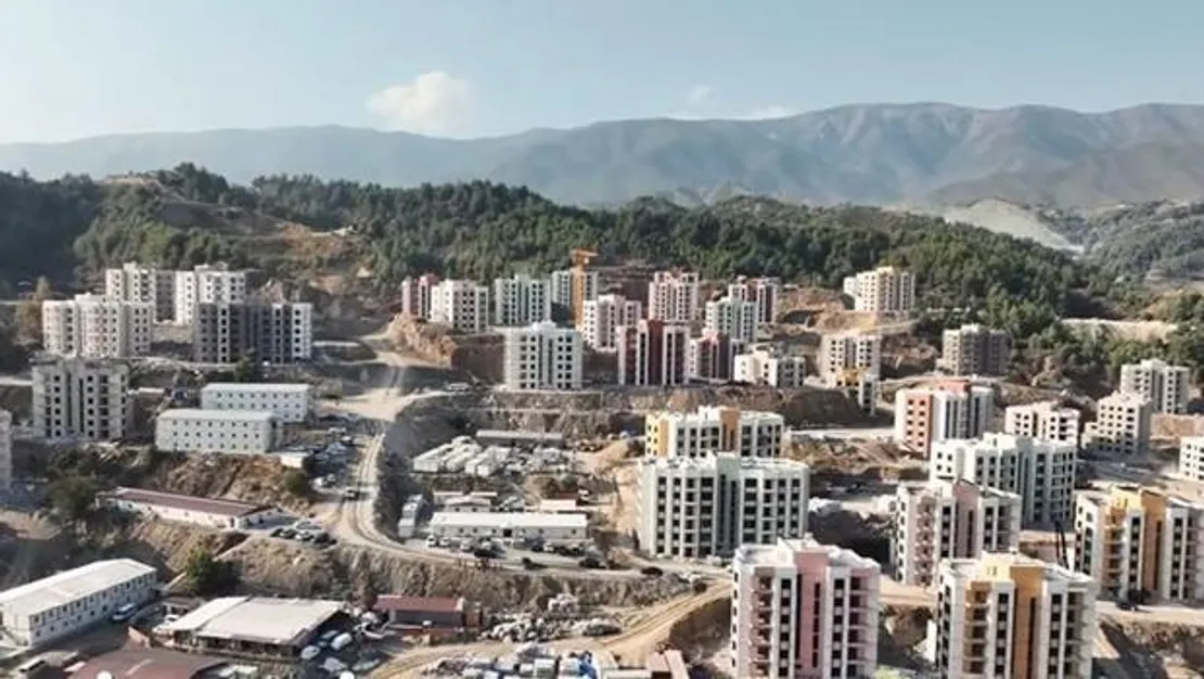 antakya-daki-konut-insasi-devam-ediyor